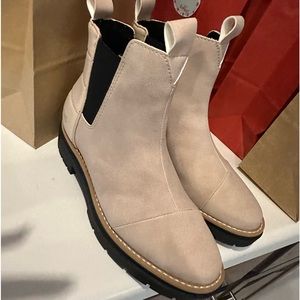 New with tags women TOMS boots (SOLD)
